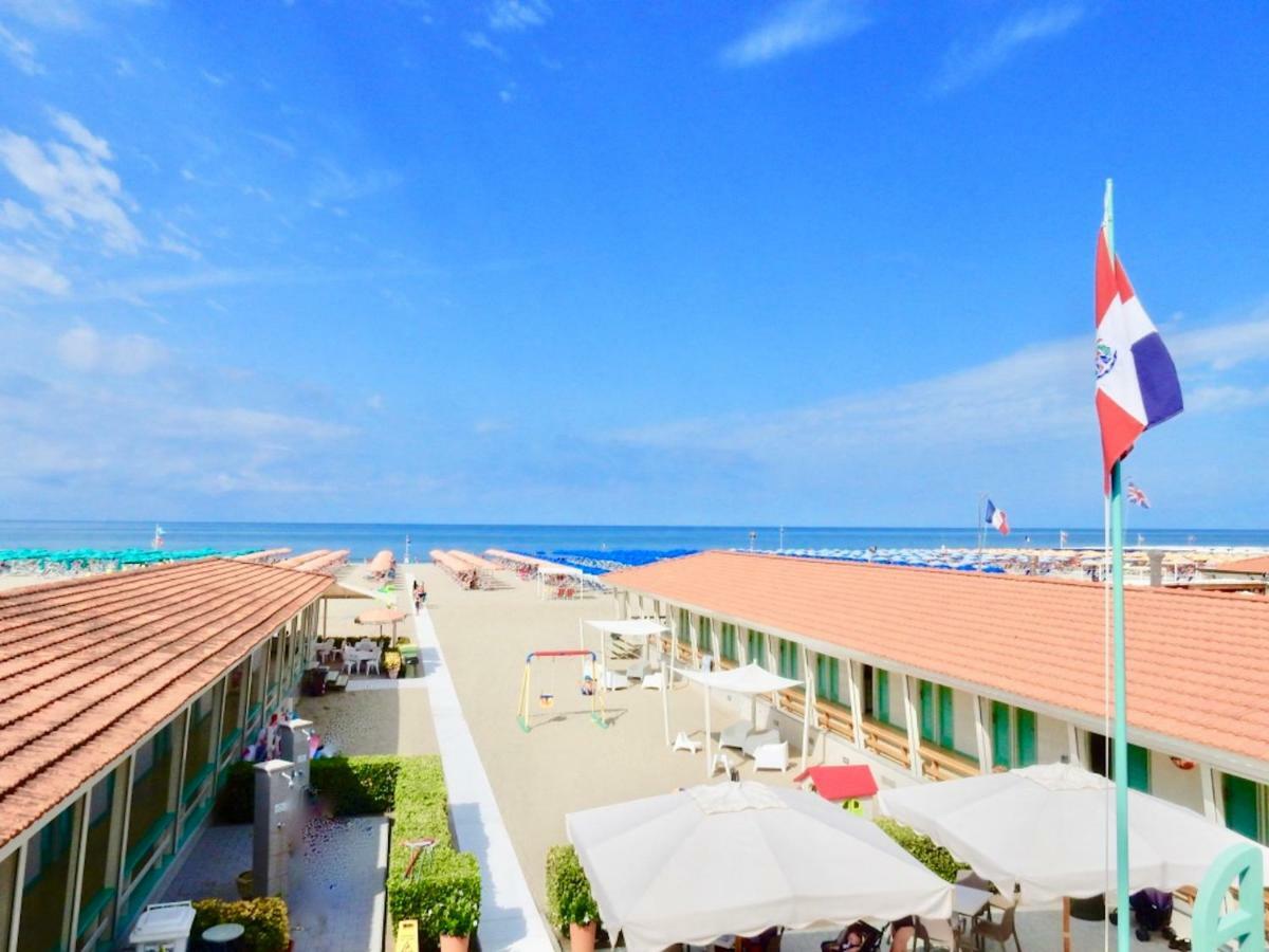 Attico Al Mare Apartment Viareggio Exterior photo